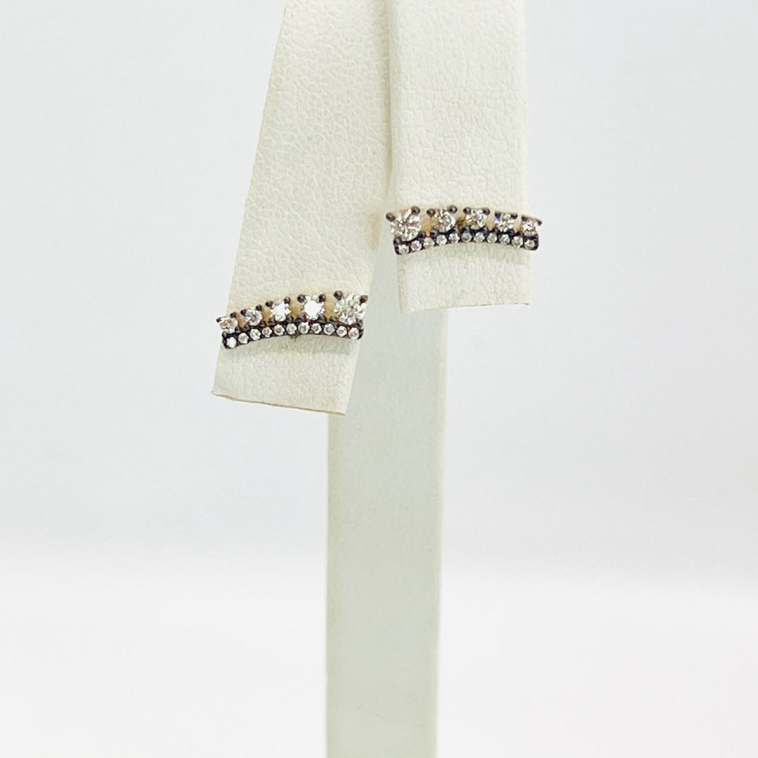 14k and rhodium plating curved stud