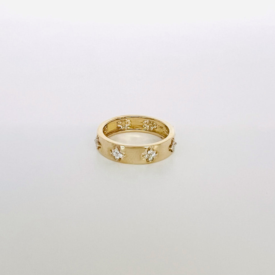 14k gold diamond pattern band ring