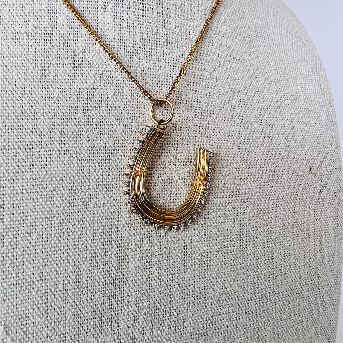 14k gold and diamond horseshoe pendant