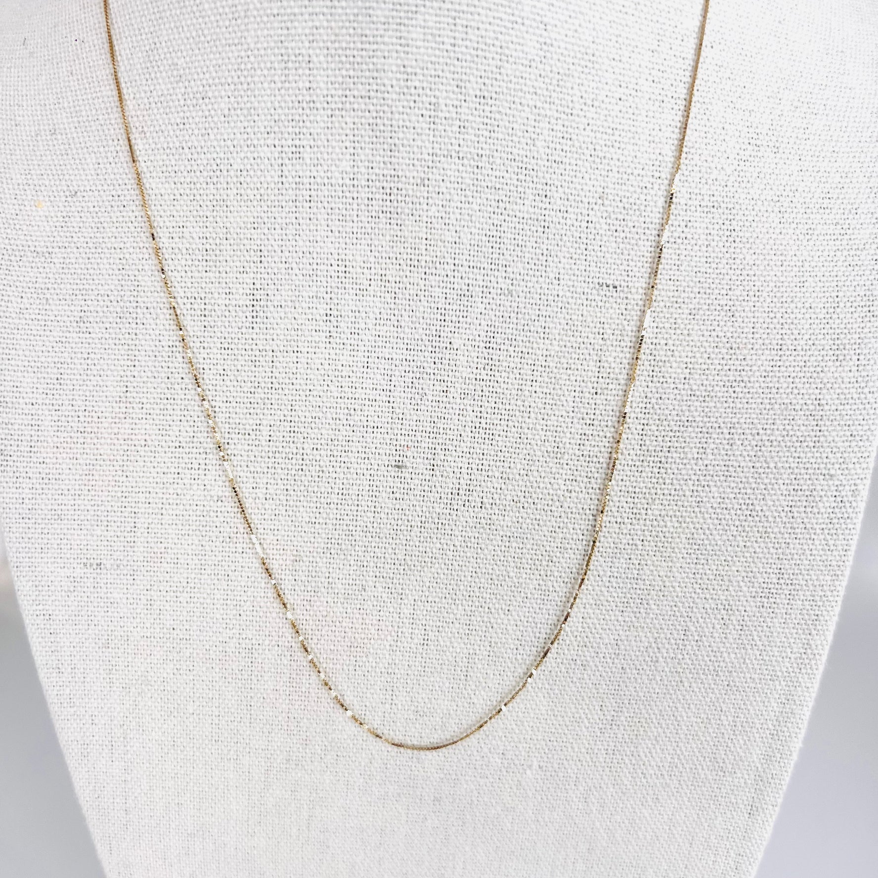 14k delicate gold chain / necklace