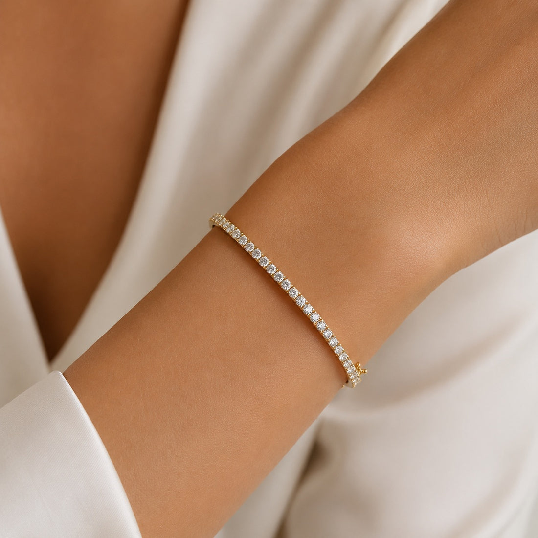 14K Gold Brilliant Cut Diamond Bangle Bracelet