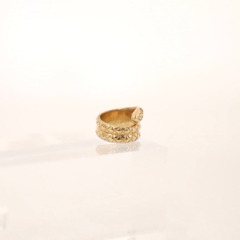 14k gold snake with diamond eyes rondelle