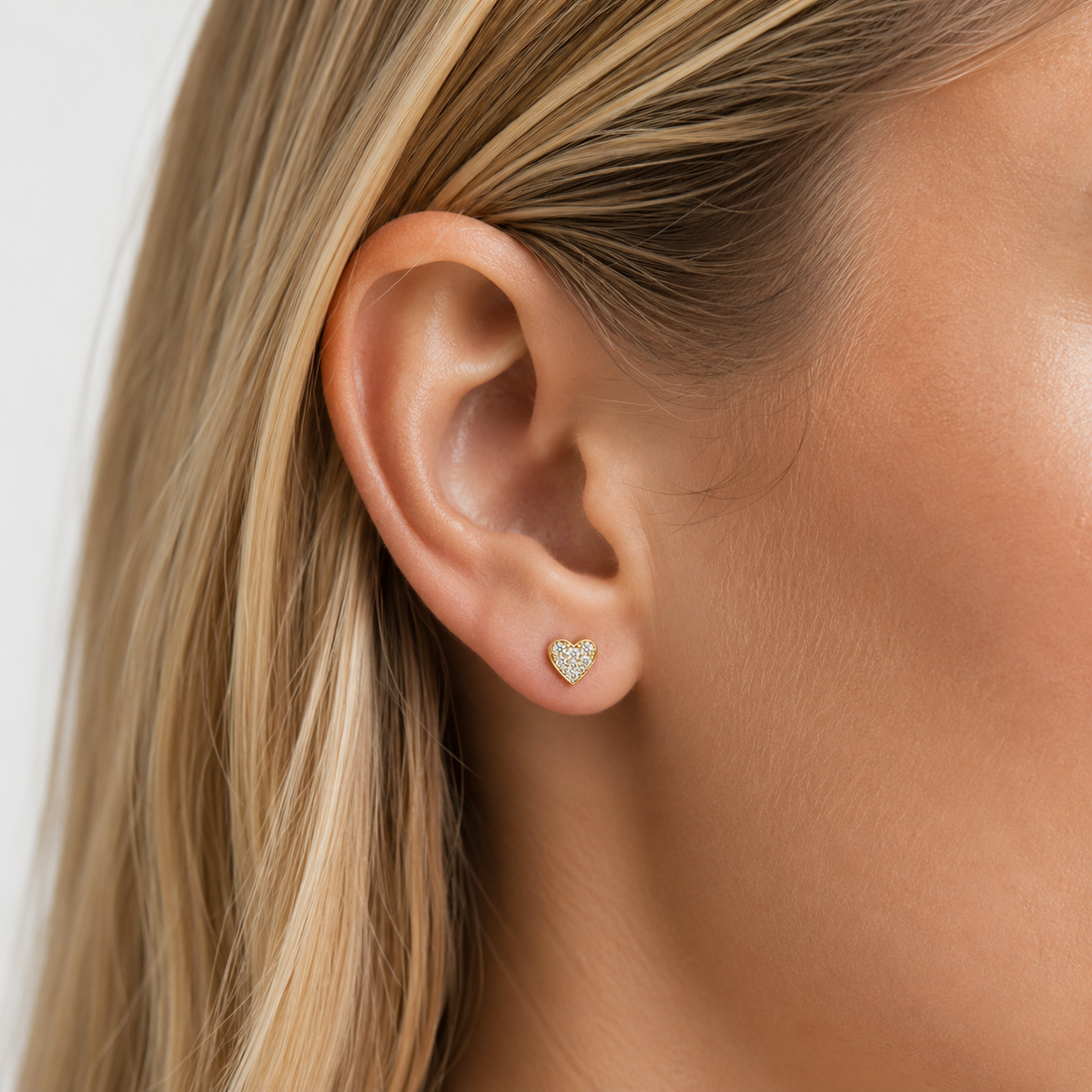 14K Gold Diamond Heart Stud Earring