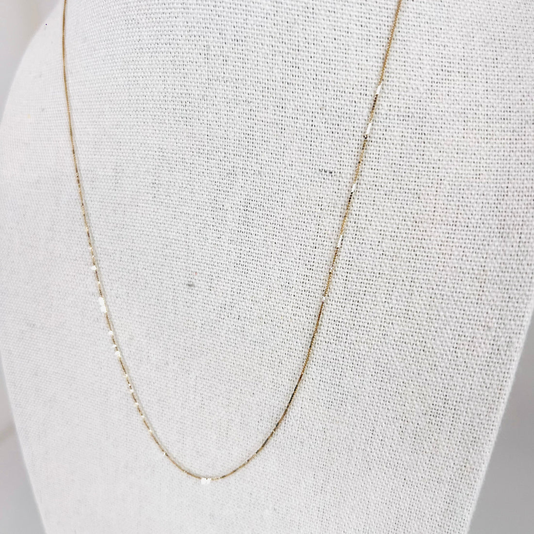 14k delicate gold chain / necklace