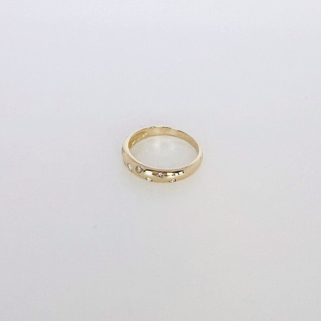14k gold sprinkled diamond ring