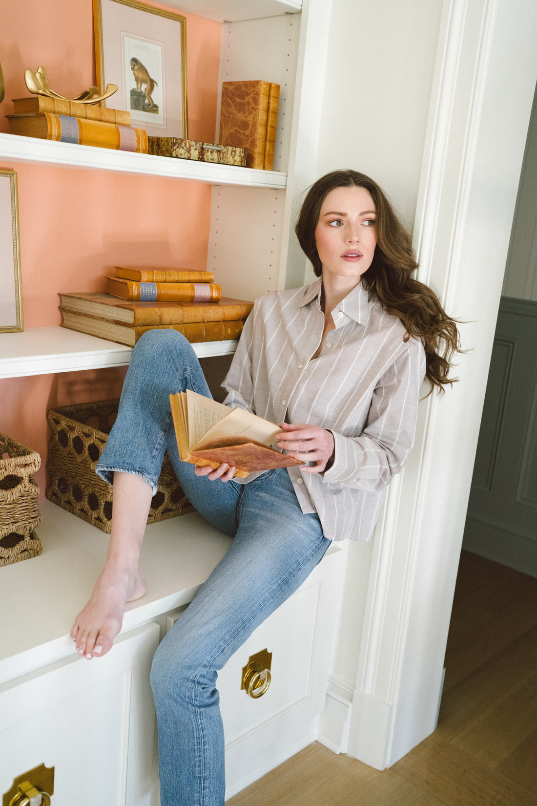 The GEORGETTE Top in Brown Oxford Stripe