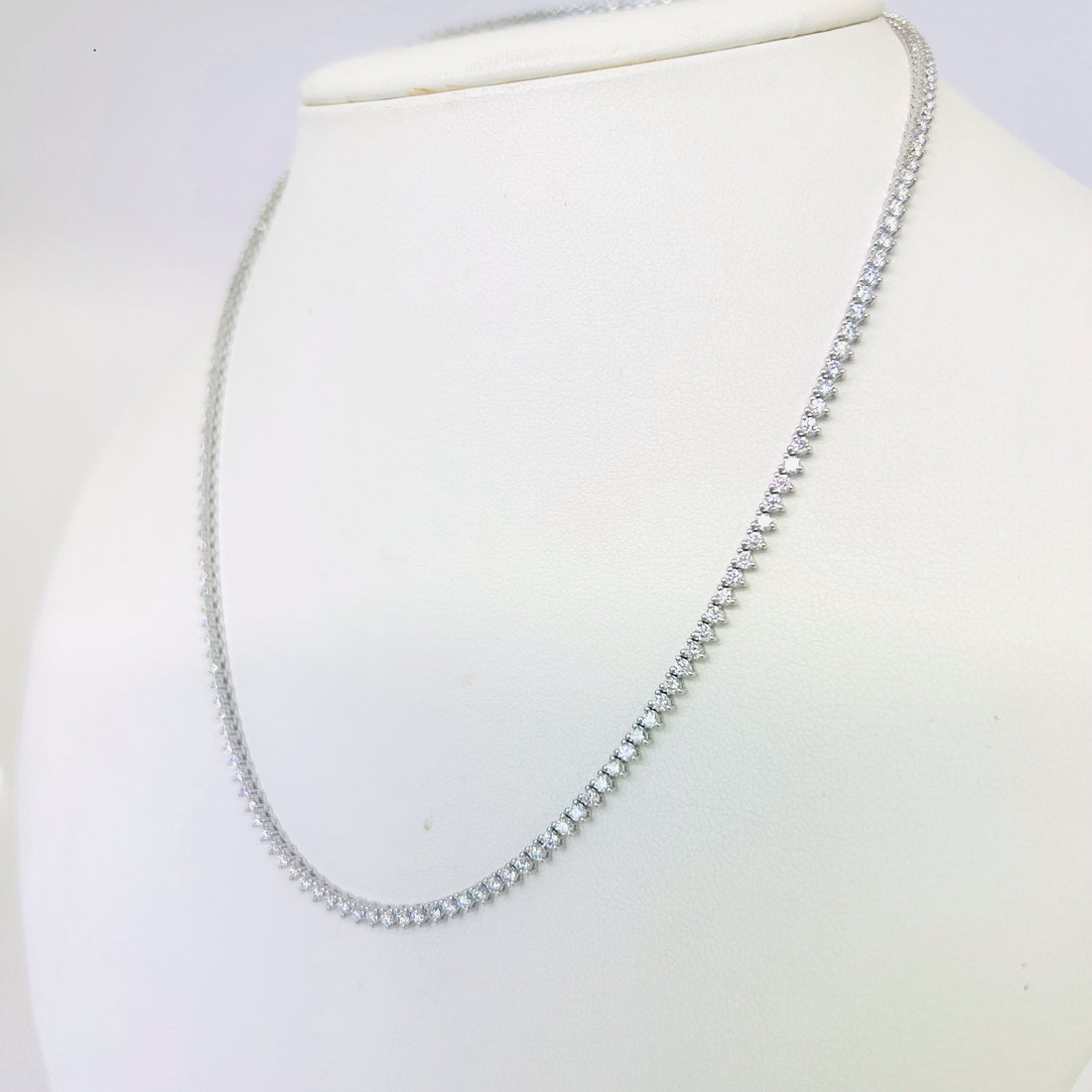 14k white gold 3-prong diamond tennis necklace