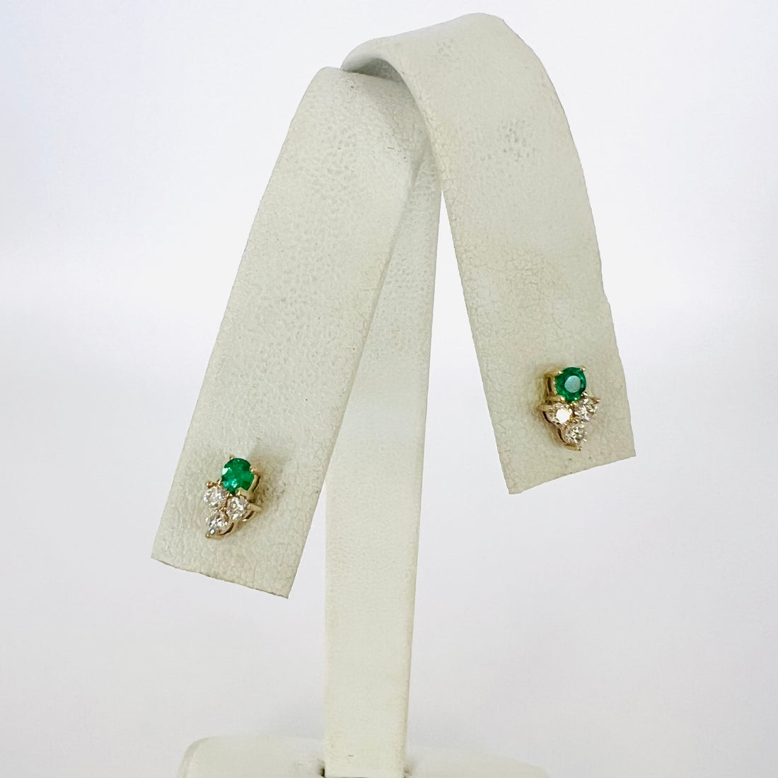 14k emerald and diamond stud