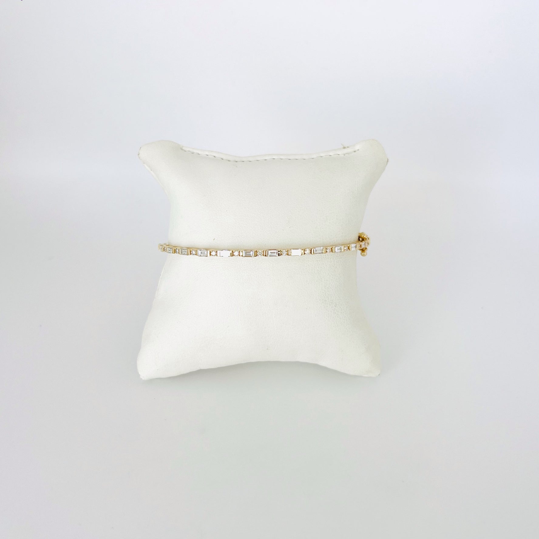 14k gold alternating round - baguette diamond bangle bracelet