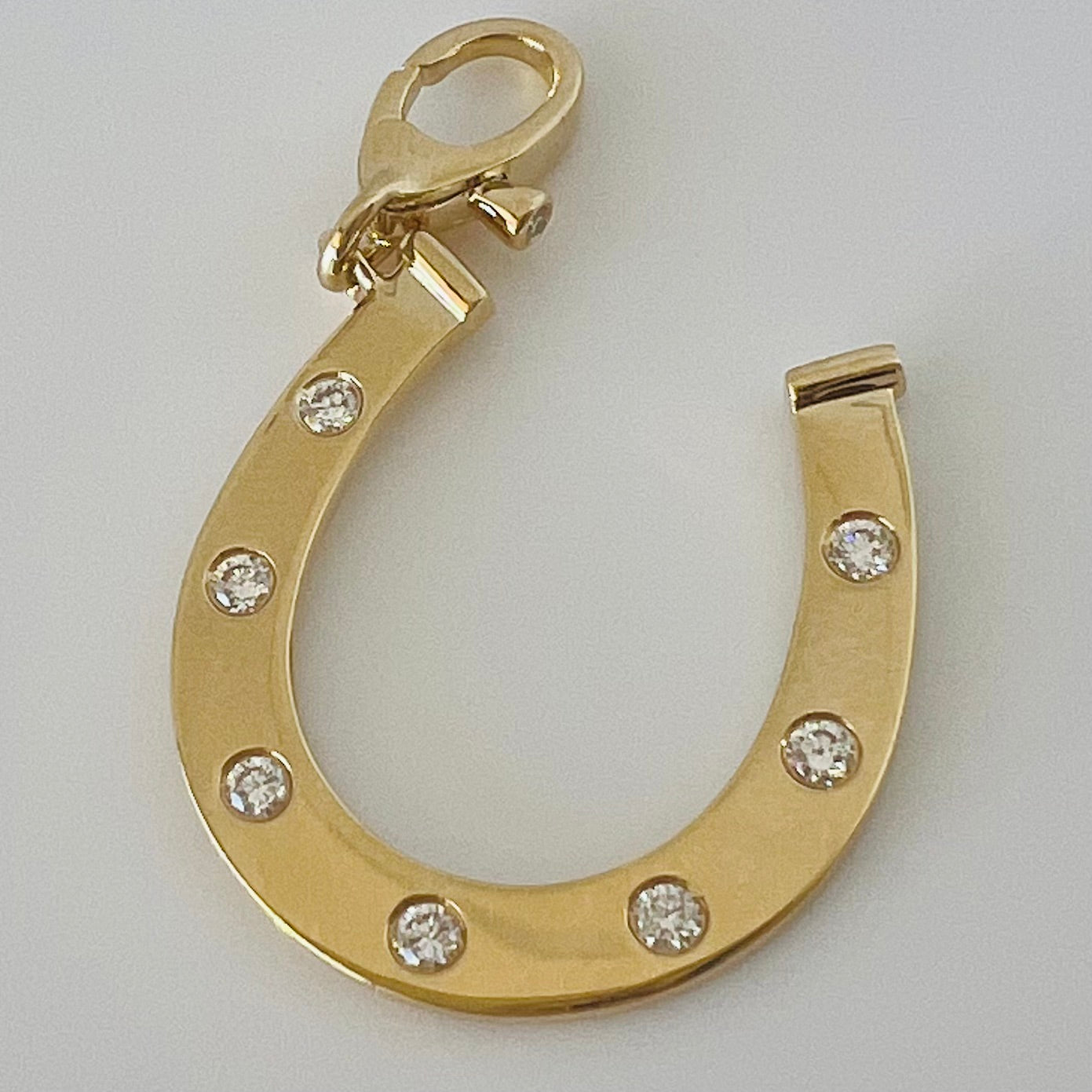 14k gold and diamond horseshoe pendant with clasp